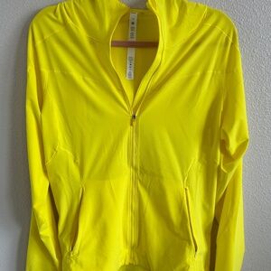 Women's Lululemon Mist Over Windbreaker Sonic Yellow Size 12